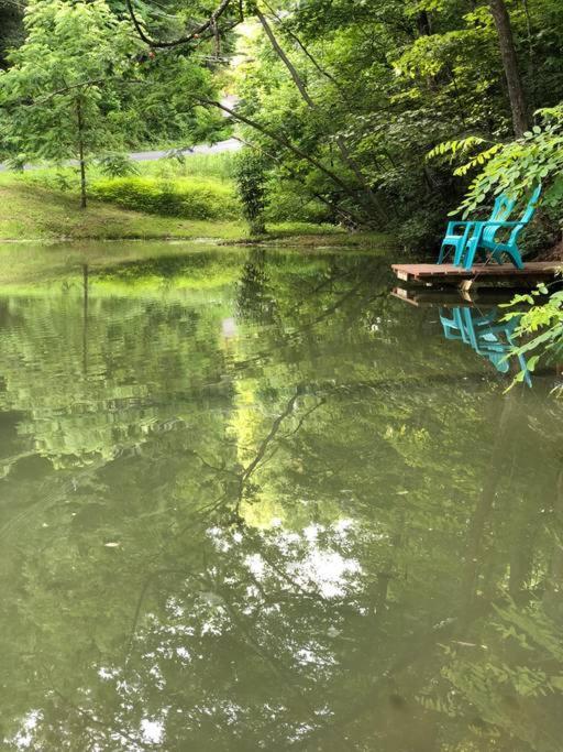 The Fishing Hole Cabin - Sage Vacations Apartment *