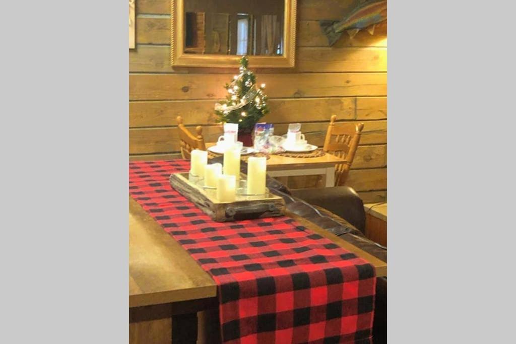 The Fishing Hole Cabin - Sage Vacations Apartment *
