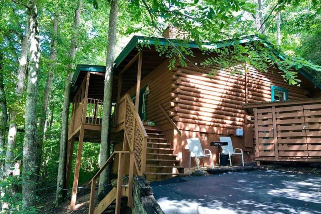 The Fishing Hole Cabin - Sage Vacations Apartment Gatlinburg