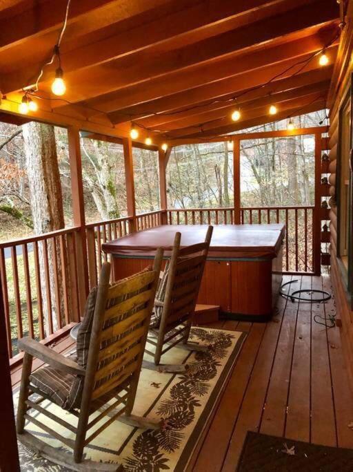 Apartment The Fishing Hole Cabin - Sage Vacations *